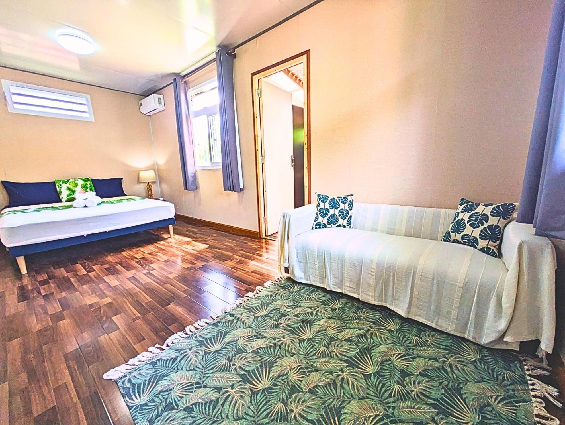 Natura Om Teahupoo Surf Lodge Toanoano Esterno foto