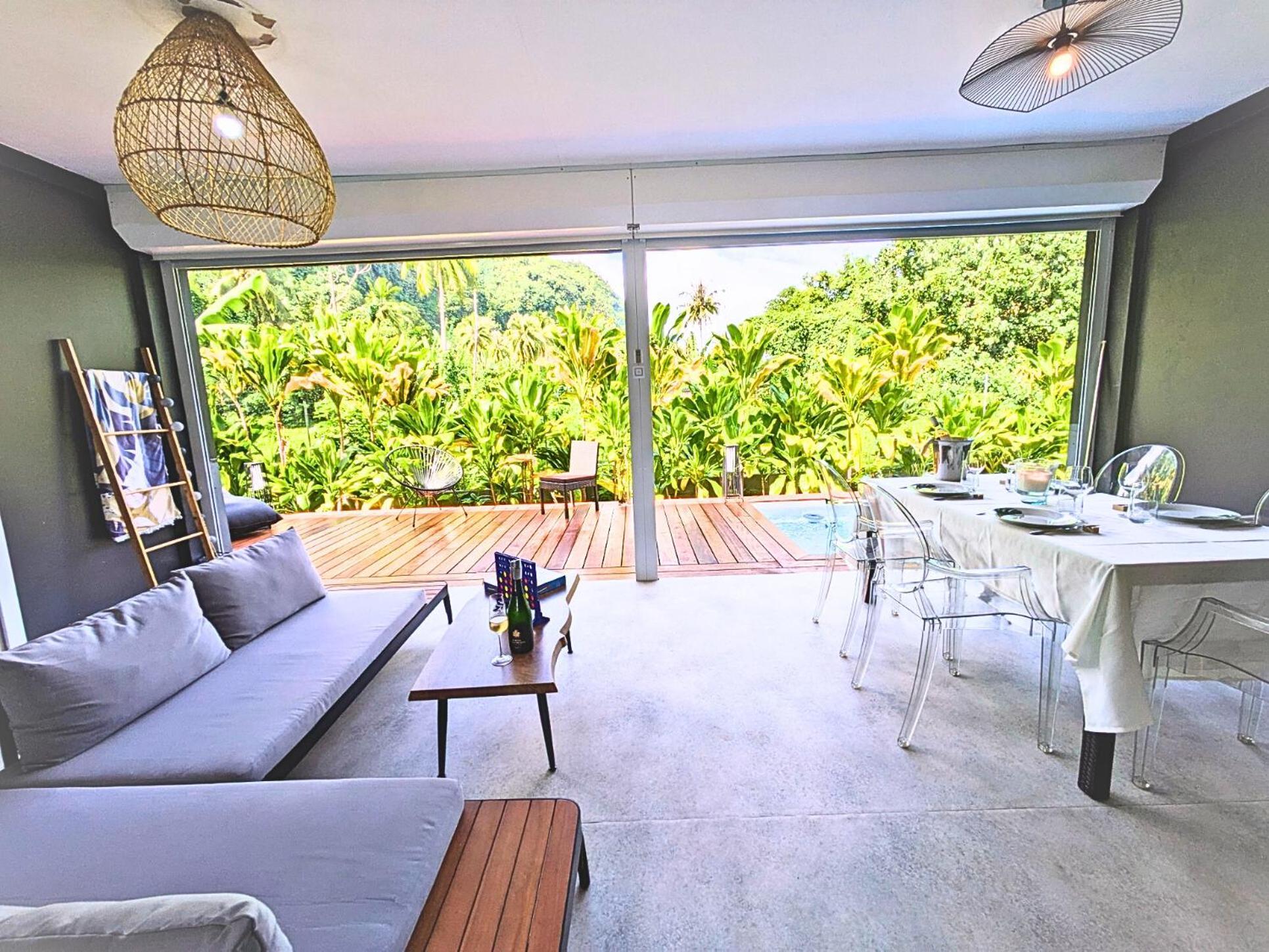 Natura Om Teahupoo Surf Lodge Toanoano Esterno foto