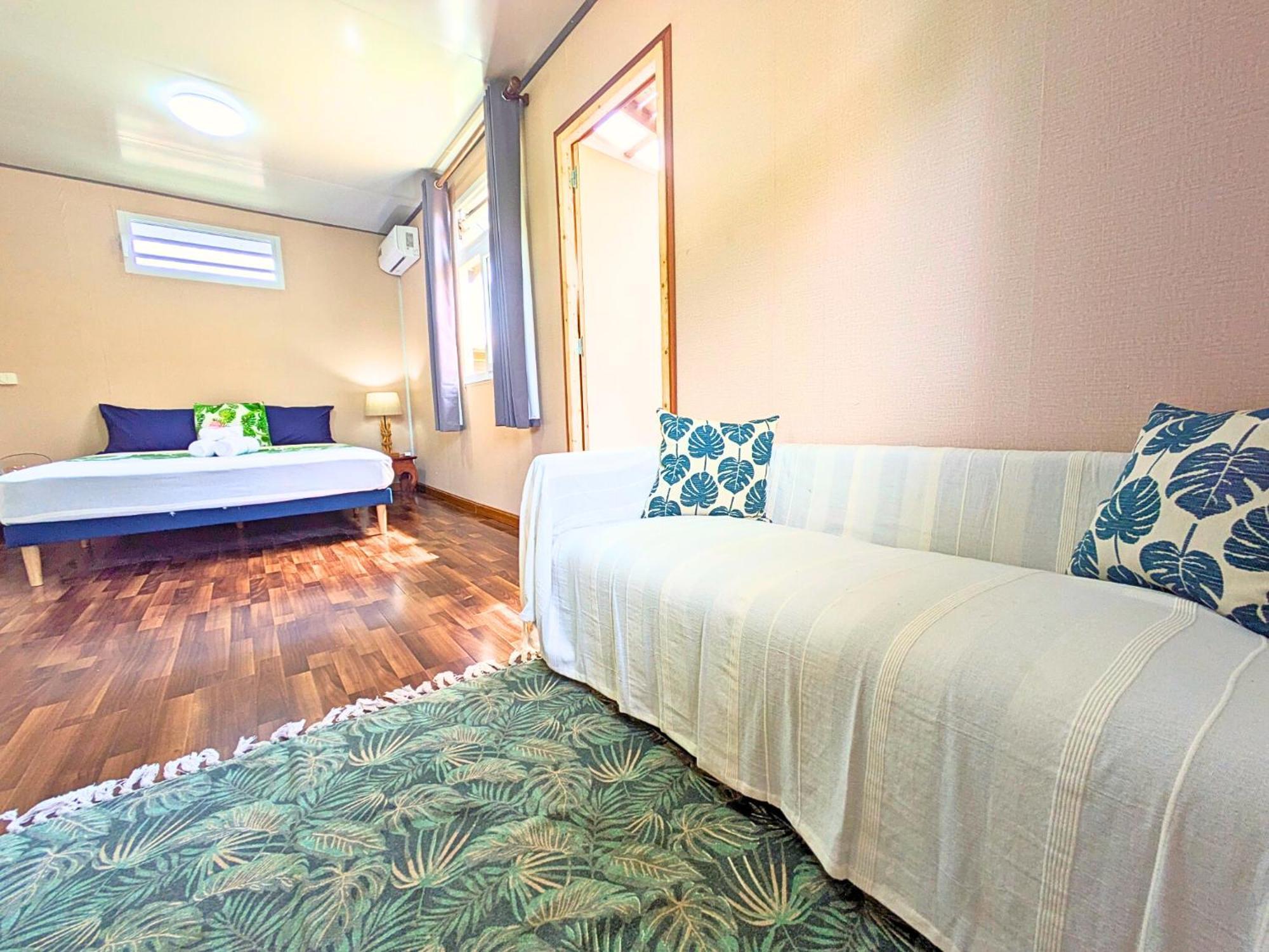 Natura Om Teahupoo Surf Lodge Toanoano Esterno foto