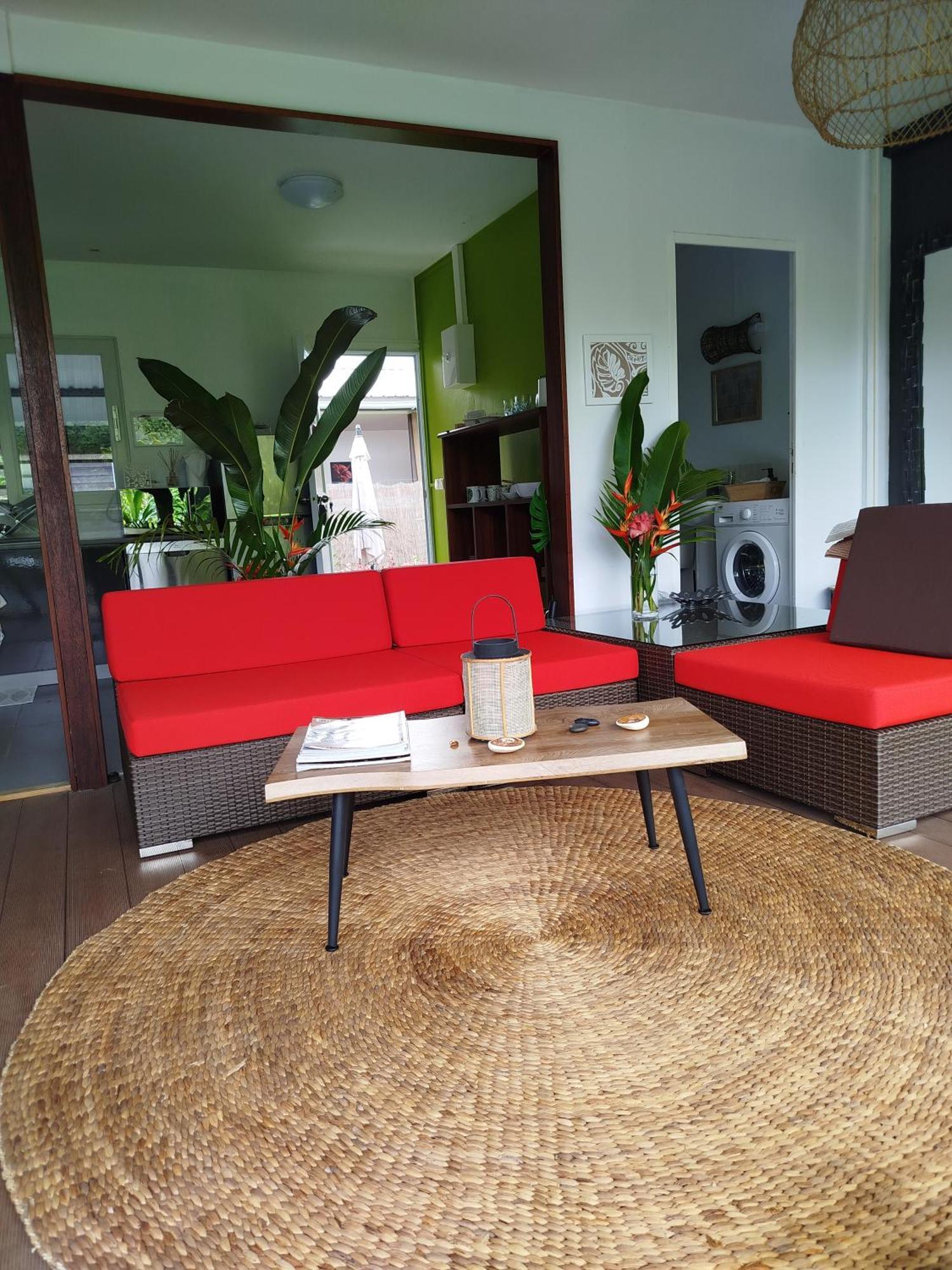 Natura Om Teahupoo Surf Lodge Toanoano Esterno foto
