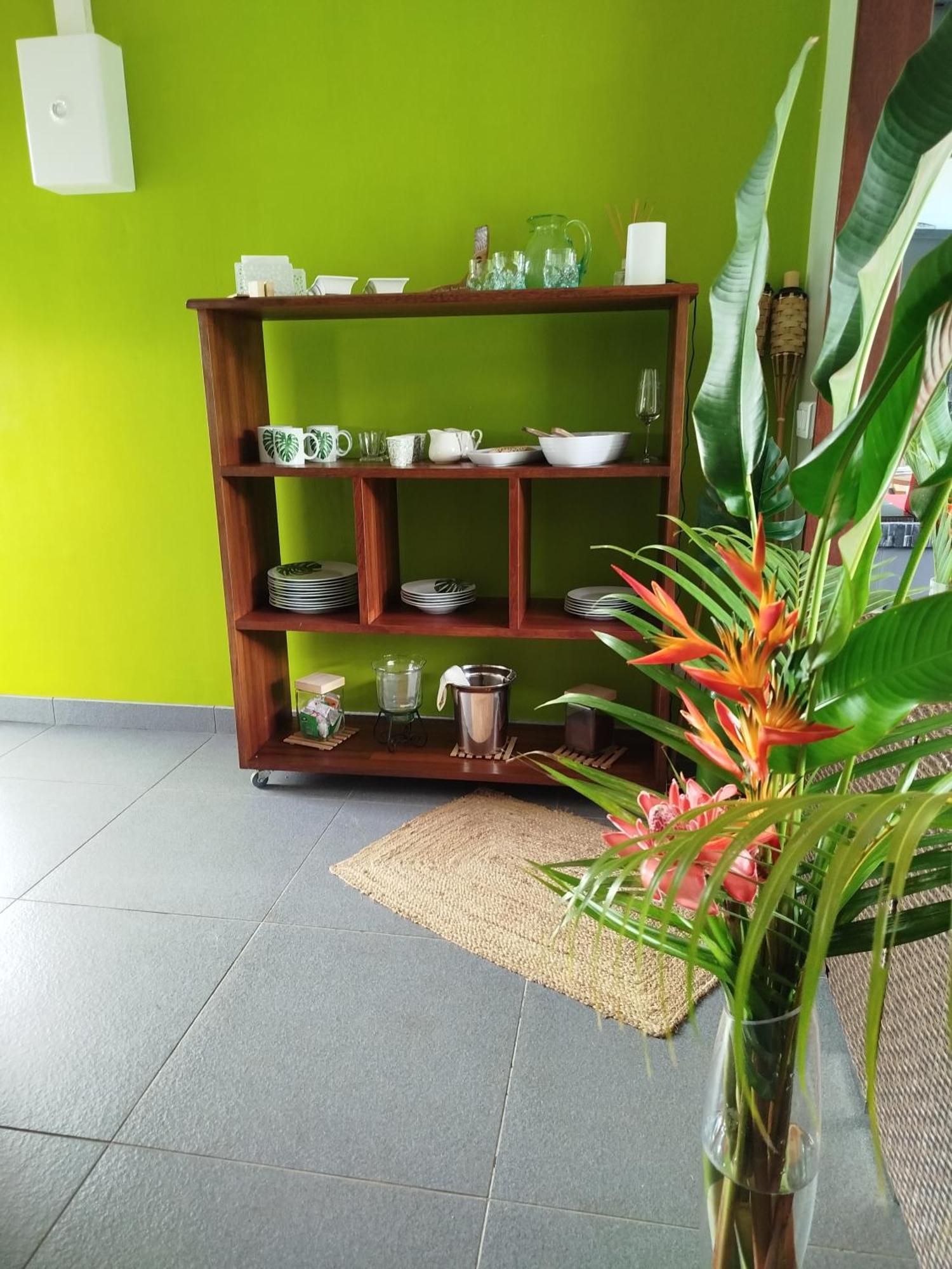 Natura Om Teahupoo Surf Lodge Toanoano Esterno foto